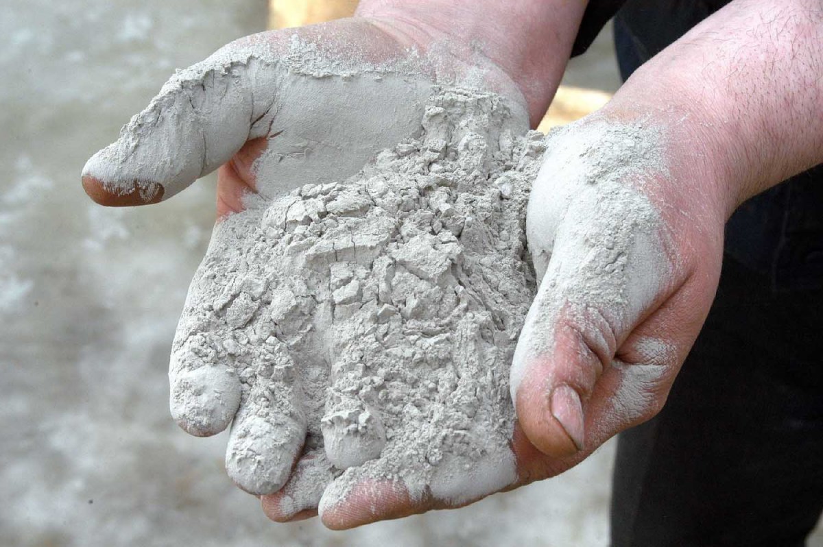 Сухой цементный клей для облицовочных работ с керамогранитом, керамической плиткой, скусственным и натуральным камнем