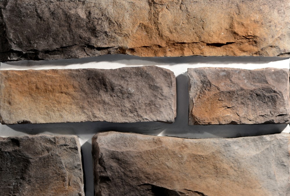 Фасадный облицовочный камень Аризона «под необработанный камень»